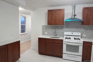 7150 73rd Place, Glendale, NY 11385