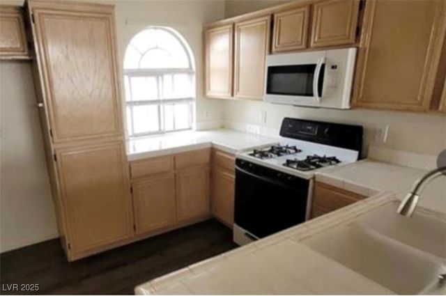 3125 North Buffalo Drive 2104, Las Vegas, NV 89128