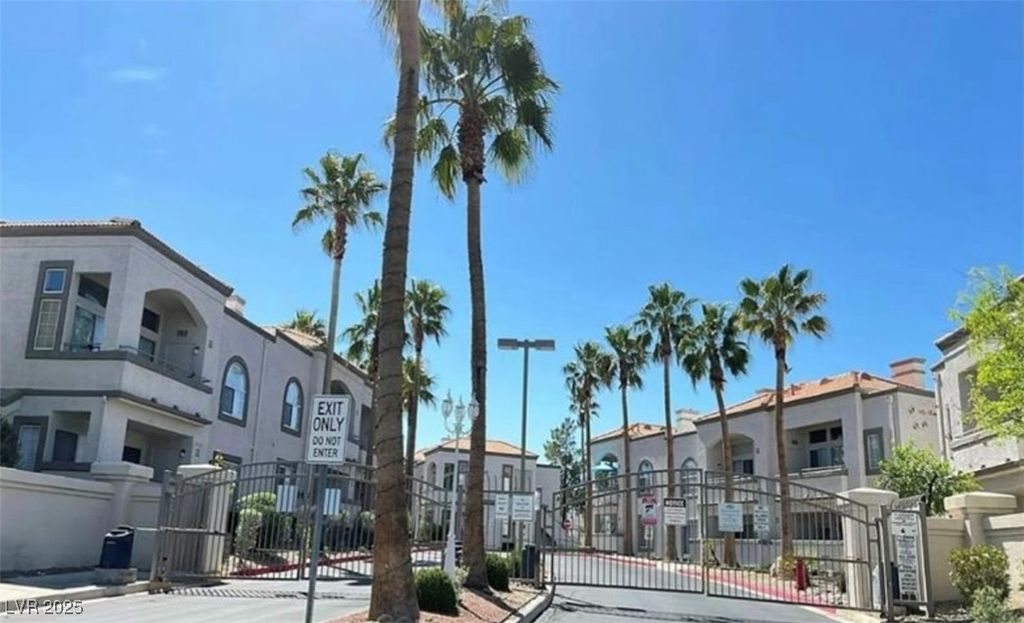 3125 North Buffalo Drive 2104, Las Vegas, NV 89128