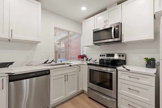 1577 Drake Dr, Davis, CA 95616