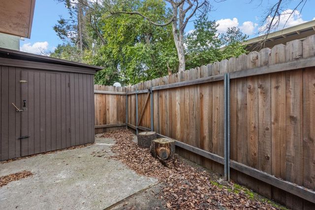 1577 Drake Dr, Davis, CA 95616