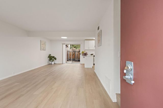 1577 Drake Dr, Davis, CA 95616