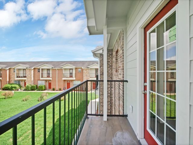 2711 Arlington Court, Pasadena, TX 77502