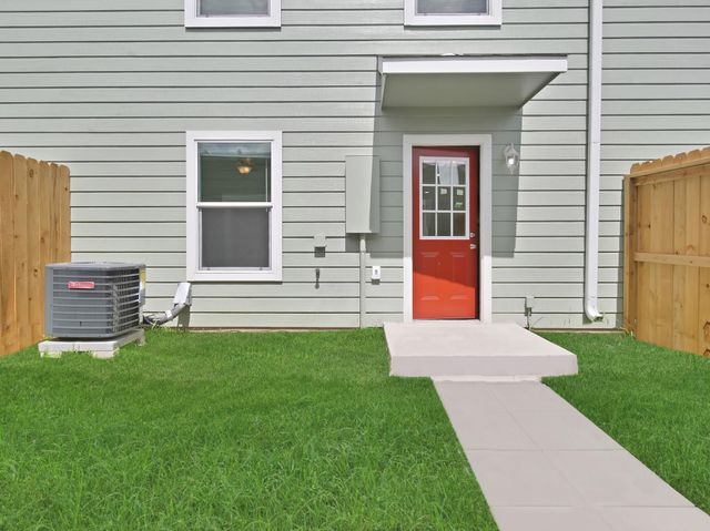 2711 Arlington Court, Pasadena, TX 77502