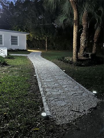 16601 SW 83rd Ct #3, Palmetto Bay, FL 33157