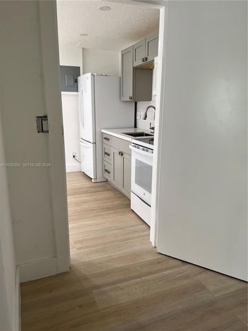 16601 SW 83rd Ct #3, Palmetto Bay, FL 33157