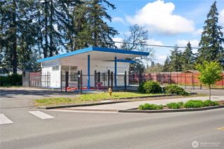 8702 veterans Drive SW, Lakewood, WA 98498