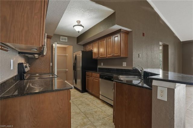 13515 Eagle Ridge DR 525, Fort Myers, FL 33912