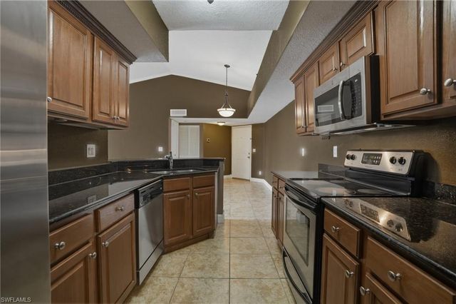 13515 Eagle Ridge DR 525, Fort Myers, FL 33912
