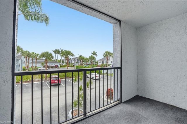 13515 Eagle Ridge DR 525, Fort Myers, FL 33912