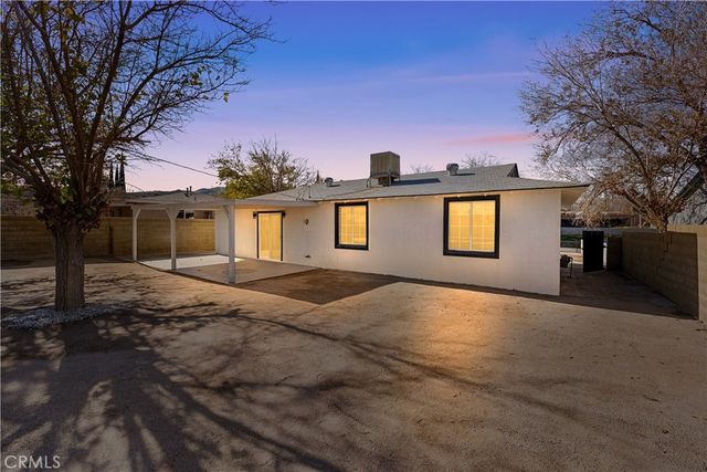 37410 Larkin Avenue, Palmdale, CA 93550