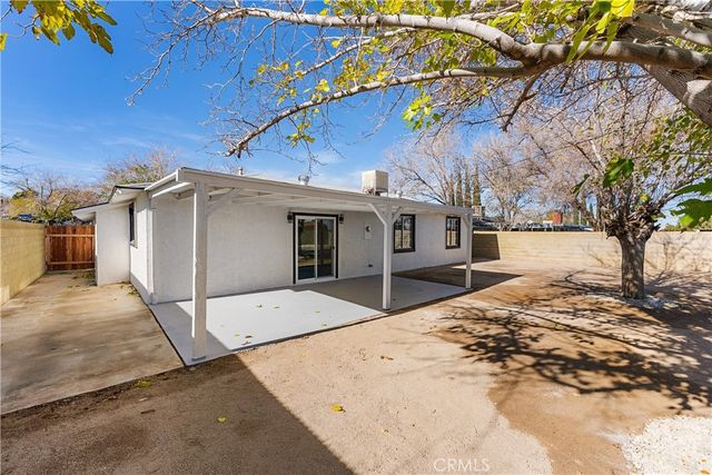 37410 Larkin Avenue, Palmdale, CA 93550