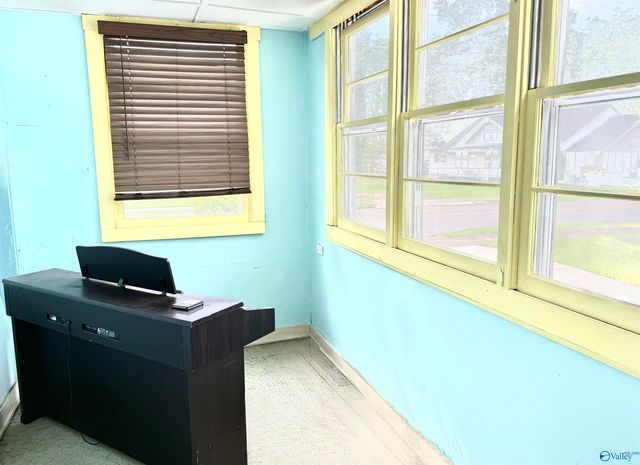 930 S 11th Street, Gadsden, AL 35901