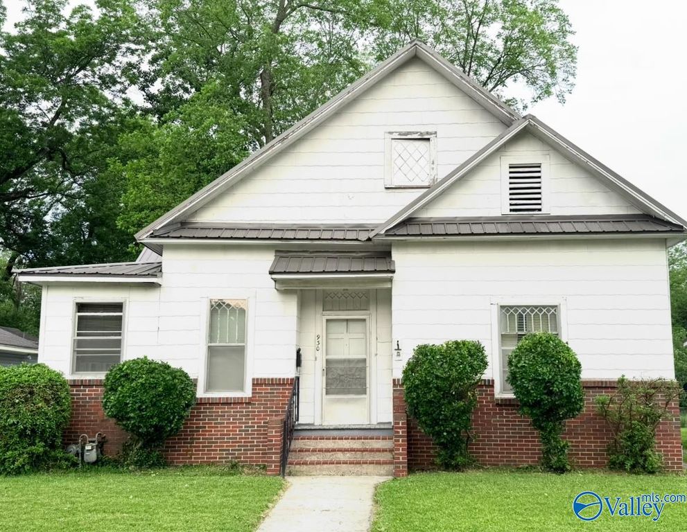 930 S 11th Street, Gadsden, AL 35901