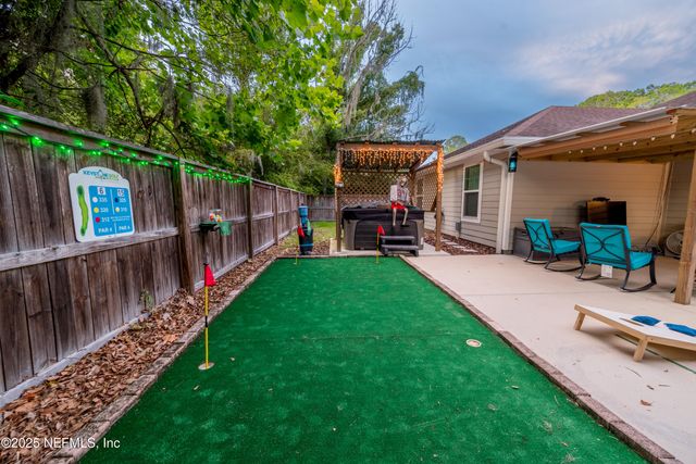 210 N SAINT CLAIR Street, Starke, FL 32091