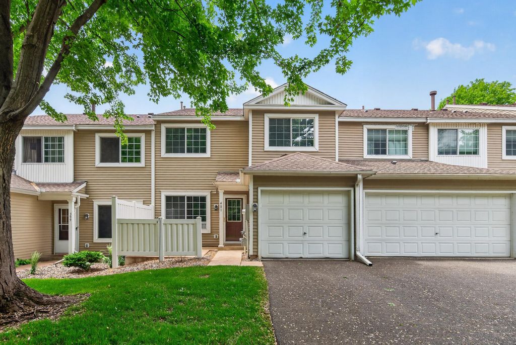 401 Leeward Trail, Woodbury, MN 55129
