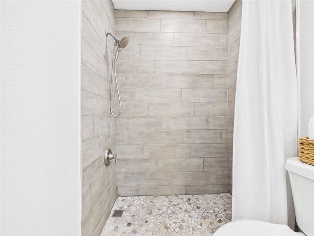 10315 Bushy Creek Drive, Houston, TX 77070