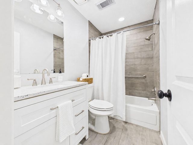 10315 Bushy Creek Drive, Houston, TX 77070