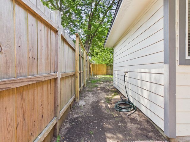 10315 Bushy Creek Drive, Houston, TX 77070