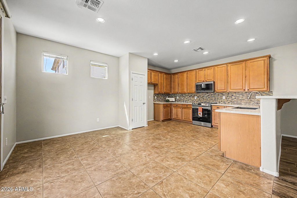 16339 W BUCHANAN Street, Goodyear, AZ 85338 — photo 5