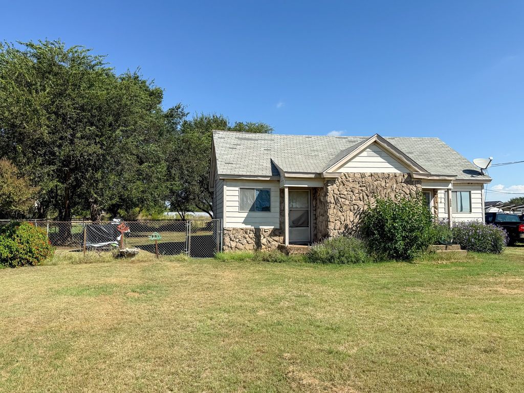 2000 Hwy 1187, Crowley, TX 76036