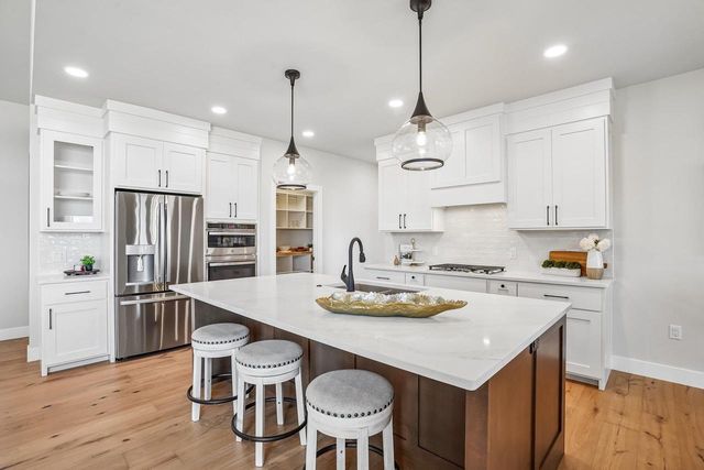 1409 Yeske Drive, Waunakee, WI 53597