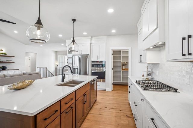 1409 Yeske Drive, Waunakee, WI 53597