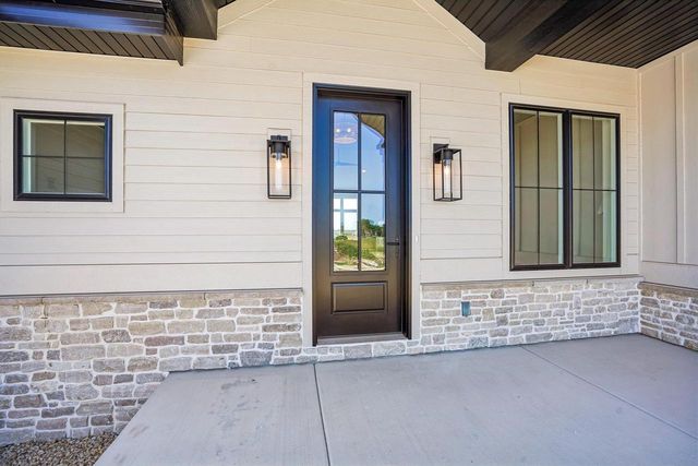 1409 Yeske Drive, Waunakee, WI 53597