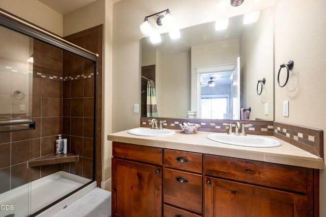 20768 NE Horizon Ridge Place, Bend, OR 97701