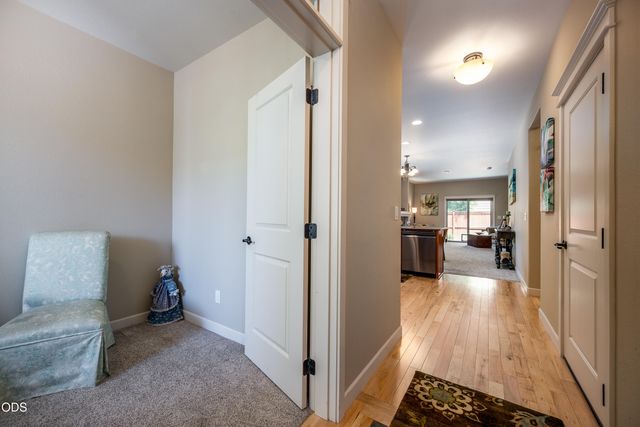 20768 NE Horizon Ridge Place, Bend, OR 97701