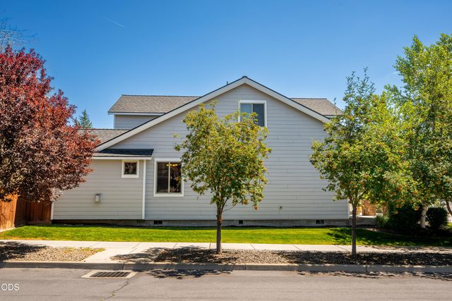 20768 NE Horizon Ridge Place, Bend, OR 97701