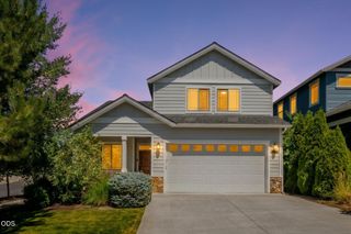 20768 NE Horizon Ridge Place, Bend, OR 97701