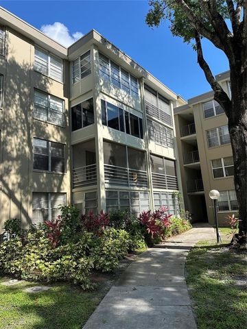 2998 NW 48th Terrace 327, Lauderdale Lakes, FL 33313