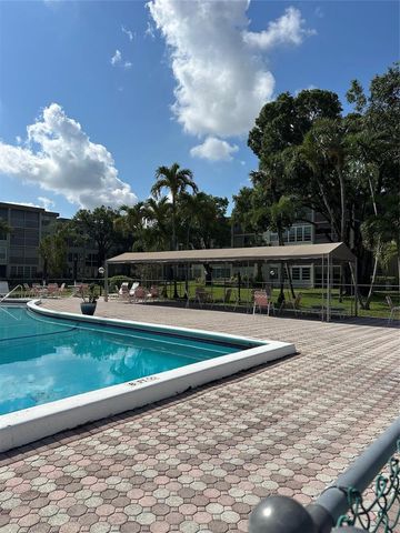 2998 NW 48th Terrace 327, Lauderdale Lakes, FL 33313
