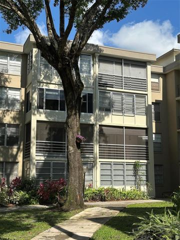2998 NW 48th Terrace 327, Lauderdale Lakes, FL 33313
