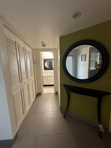 2998 NW 48th Terrace 327, Lauderdale Lakes, FL 33313
