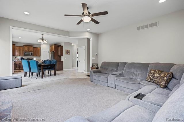 37505 Tamarack Drive, Sterling Heights, MI 48310