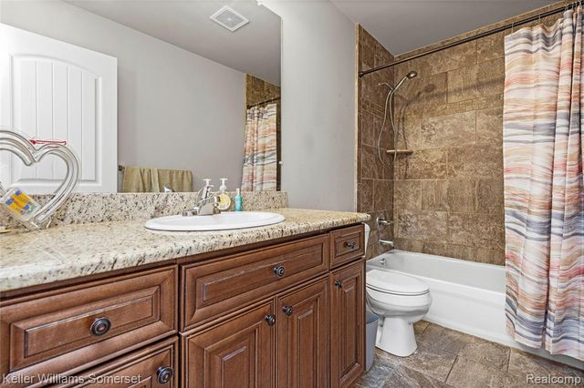 37505 Tamarack Drive, Sterling Heights, MI 48310