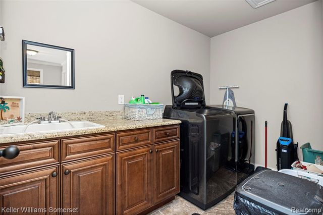 37505 Tamarack Drive, Sterling Heights, MI 48310
