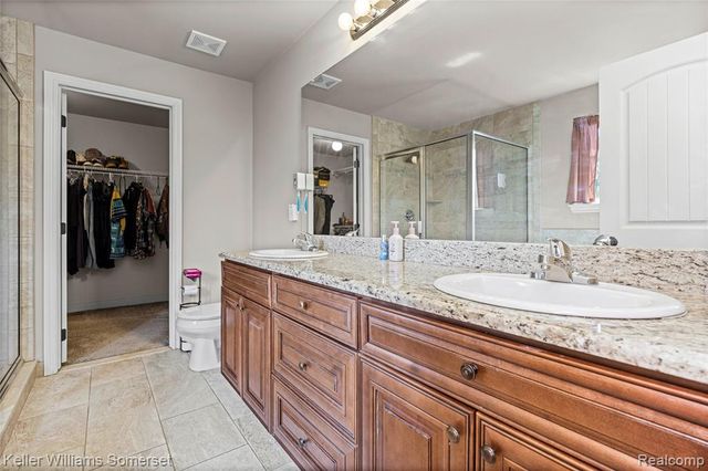 37505 Tamarack Drive, Sterling Heights, MI 48310