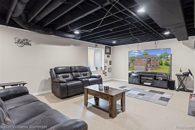 37505 Tamarack Drive, Sterling Heights, MI 48310