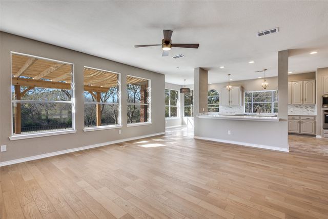 2822 Roundrock, Mckinney, TX 75072