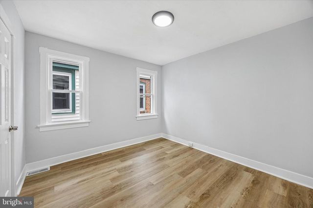 42 LAUREL AVE, Trenton, NJ 08618