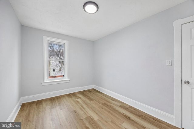 42 LAUREL AVE, Trenton, NJ 08618