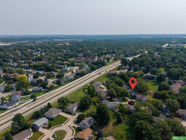 1917 N 152nd Plaza, Omaha, NE 68154