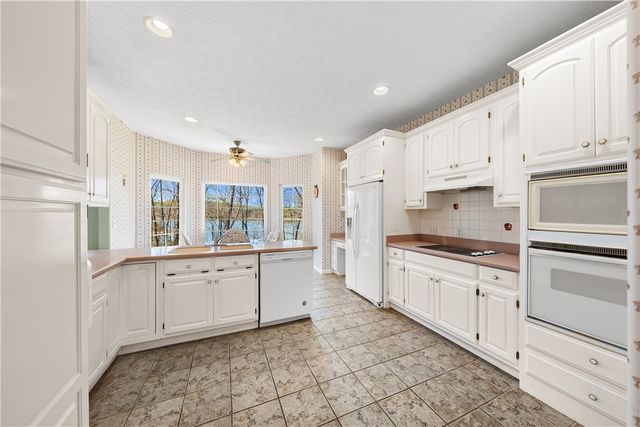 435 Cleveland Ferry Road, Fair Play, SC 29643