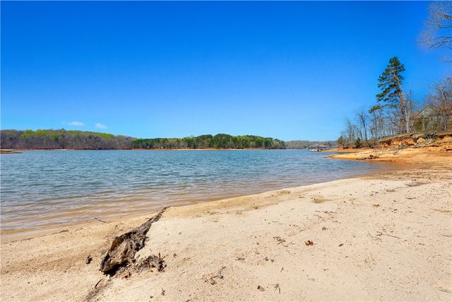 435 Cleveland Ferry Road, Fair Play, SC 29643