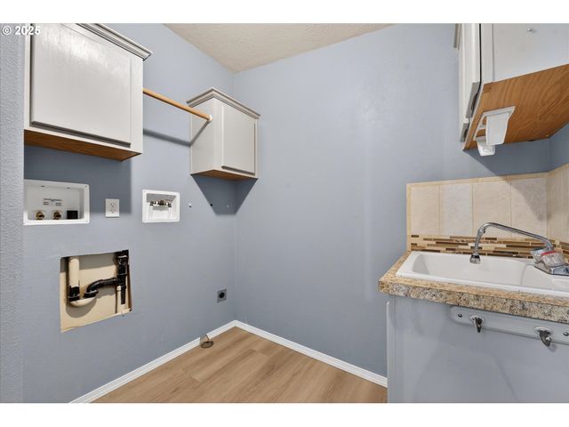 1680 Plum St, Baker City, OR 97814