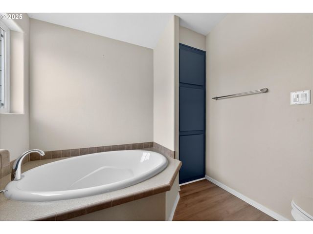 1680 Plum St, Baker City, OR 97814