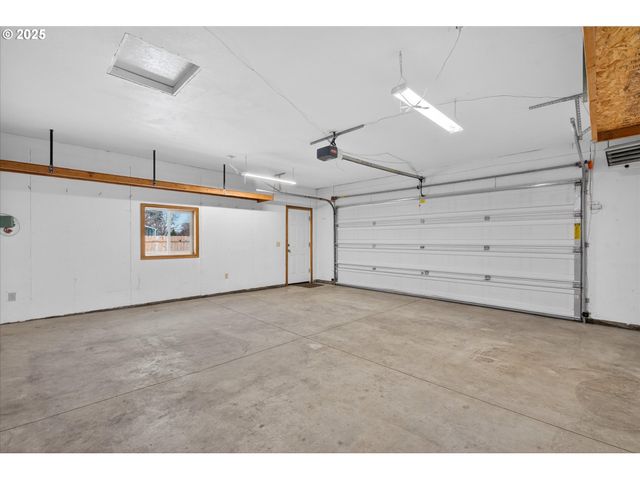 1680 Plum St, Baker City, OR 97814